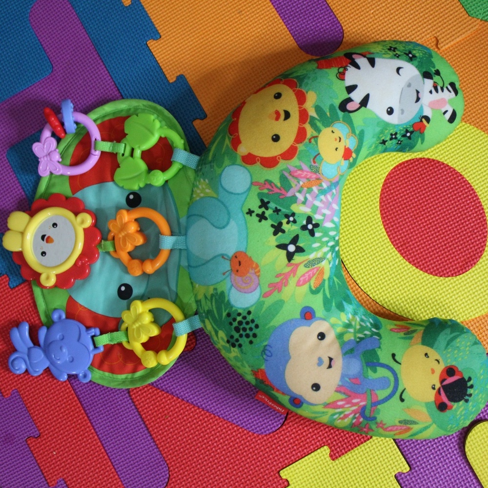 Fisher-Price Playtime Tummy Wedge
